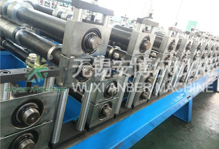 Door frame roll forming machine