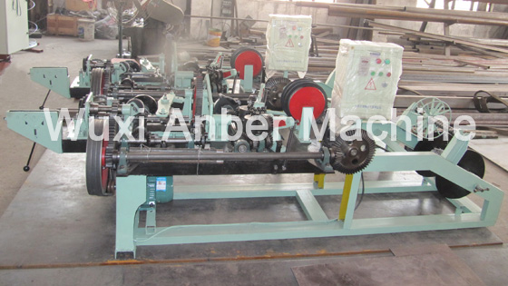 Barbed wire machine 
