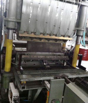 Steel grid welding machine