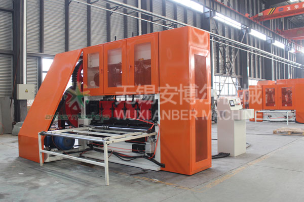 Expanded metal mesh machine