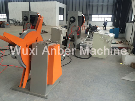 Architrave beads machine