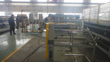 Hexagonal wire netting machine