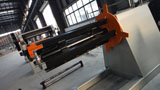 Automatic expanded metal mesh machine