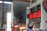 Expanded mesh slitting machine